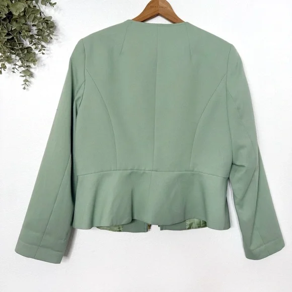 TAHARI • Mint green zip up blazer jacket - Picture 3 of 5